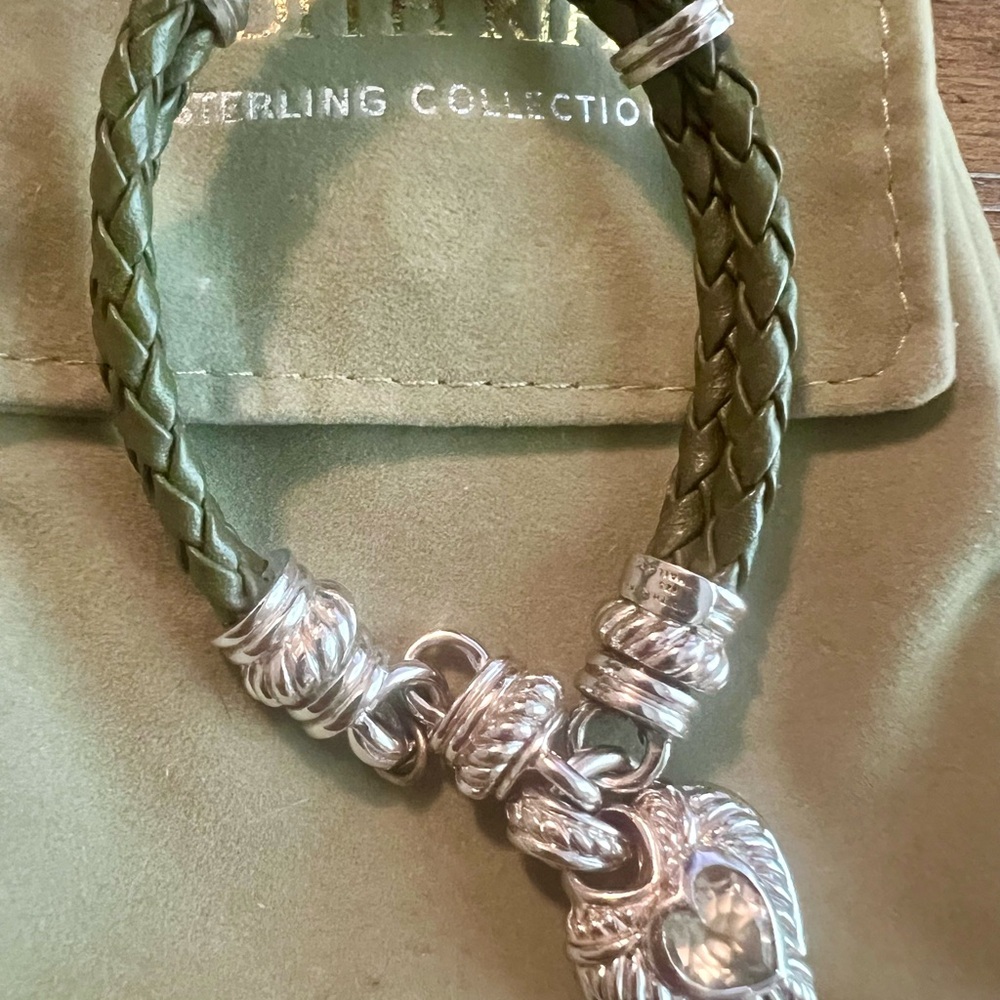 Judith Ripka olive Green leather bracelet with Sterling charm - Picture 2 of 3